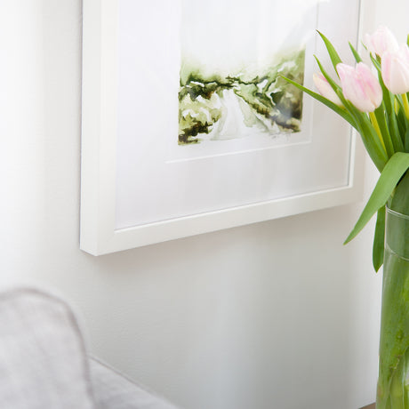 Framebridge: Irvine Slim white gallery frame