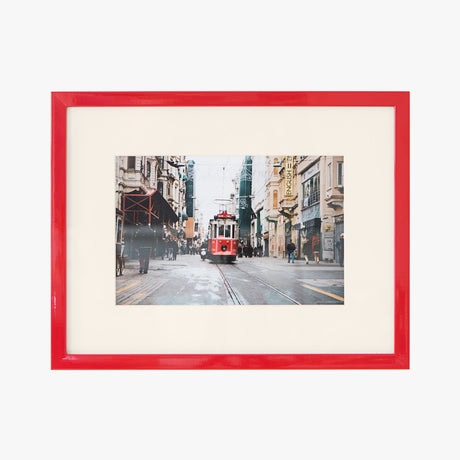 Framebridge: Madrid red lacquered frame